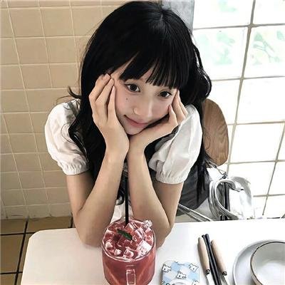 偷偷接吻